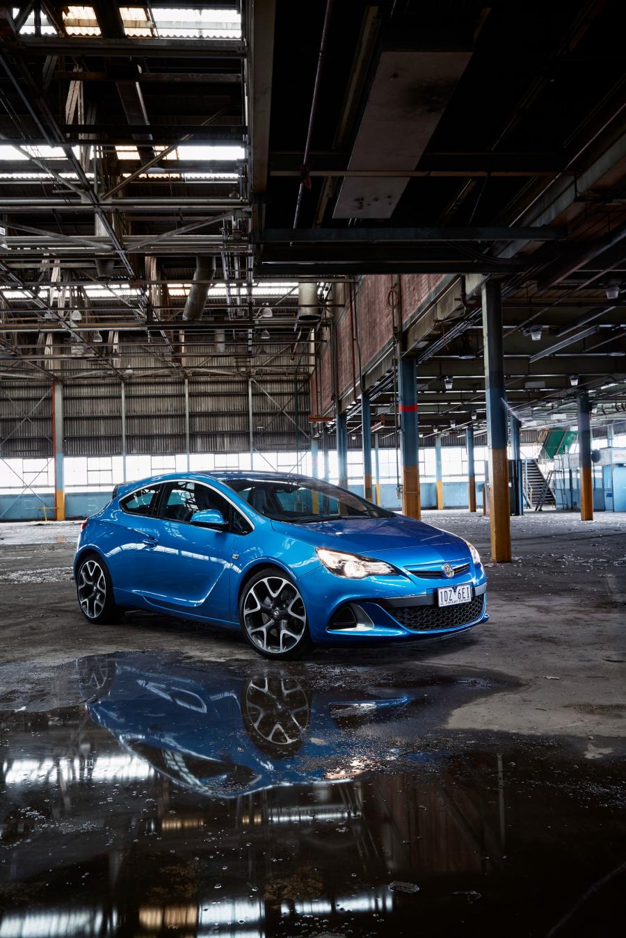  Holden Astra VXR 2015 года  (фото 13 из 15)